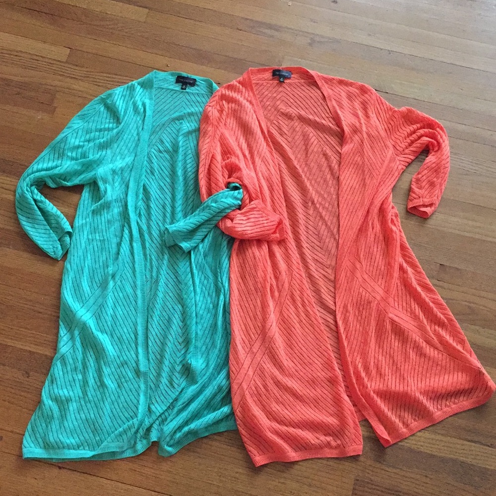 Set of 2 The Limited 3/4 sleeve sweaters.